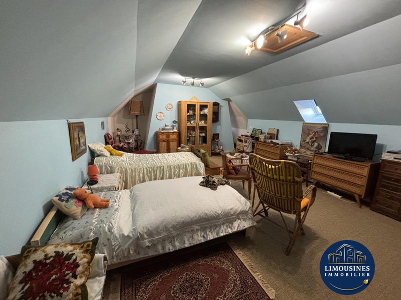 Maison - 224 m² - 8 pièces