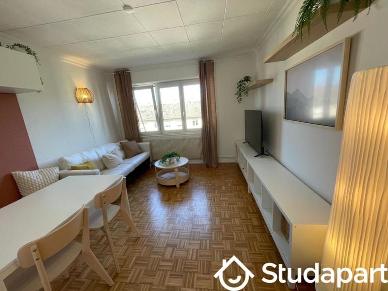 Chambre - 12 m² - 1 pièce