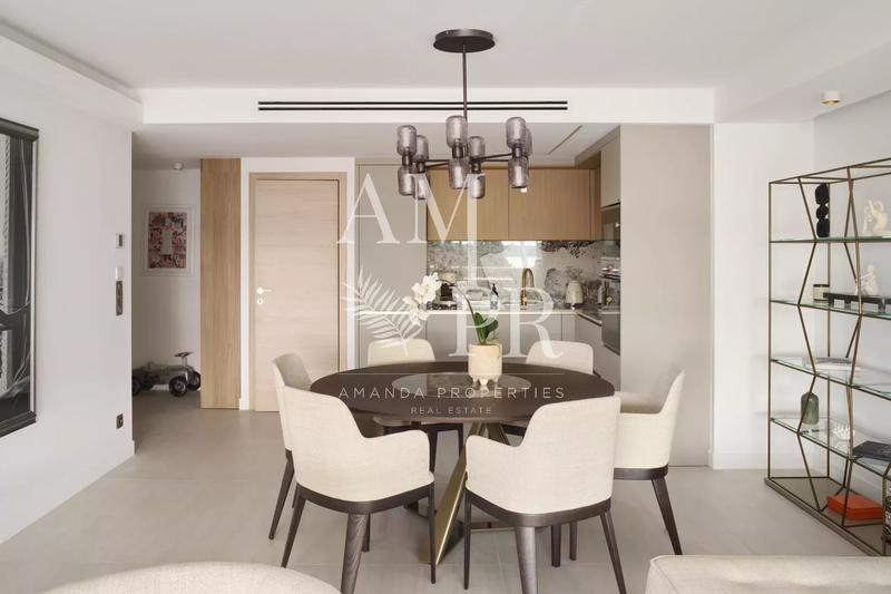 Appartement - 97 m² - 4 pièces