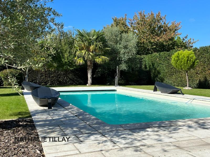 Maison - 183 m² - 6 pièces