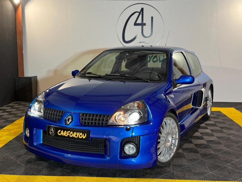 Renault Clio II Phase 2 V6 3.0i 255ch n°18/1309, Régulateur de vitesse, Climatisation, Feux xénons