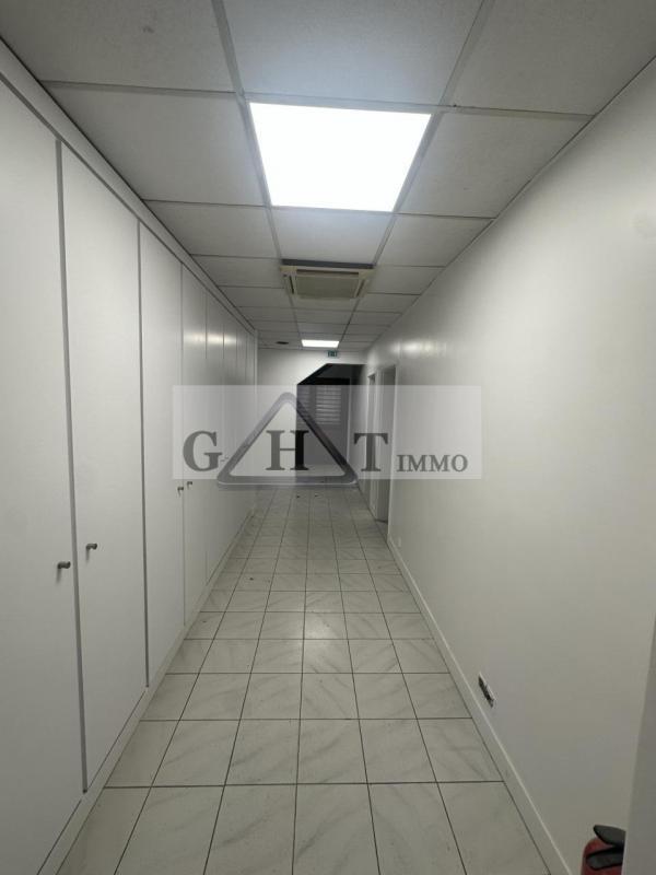 Local commercial - 300 m²