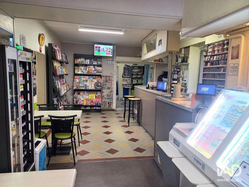 Local commercial - 403 m²