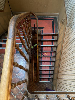 Maison - 221 m² - 13 pièces