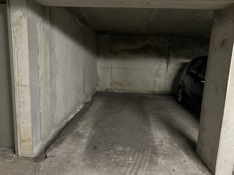 Parking / Garage - 13 m²
