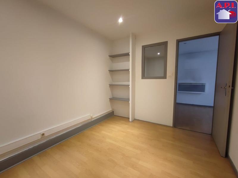 Local d'activités - 37 m² - 3 pièces