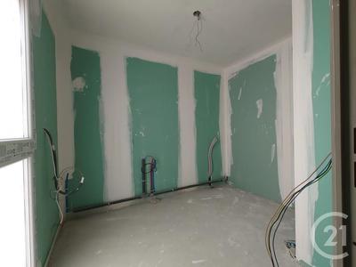 Maison - 230 m² - 9 pièces