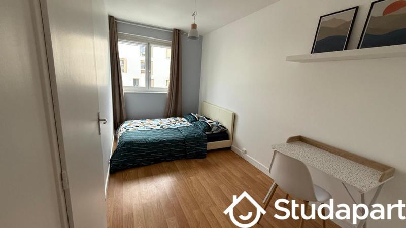 Chambre - 10 m² - 1 pièce