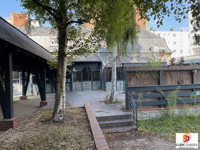 Local commercial - 326 m²