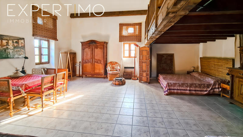 Maison - 307 m² - 10 pièces