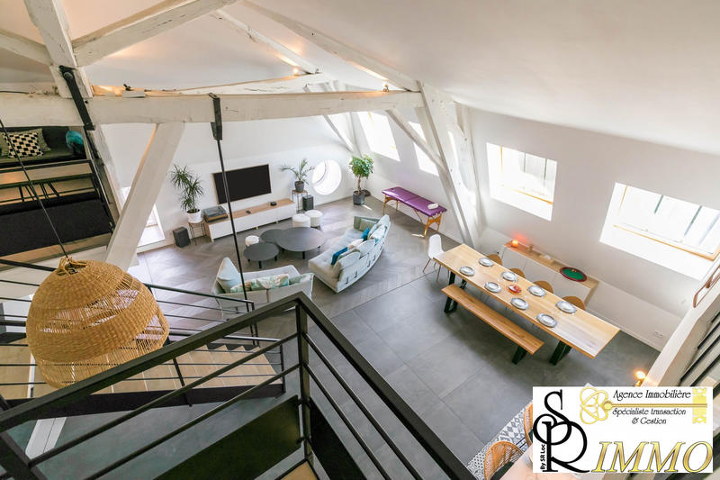 Appartement - 160 m² - 5 pièces