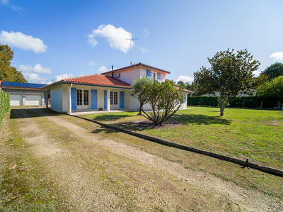 Maison - 138 m² - 5 pièces