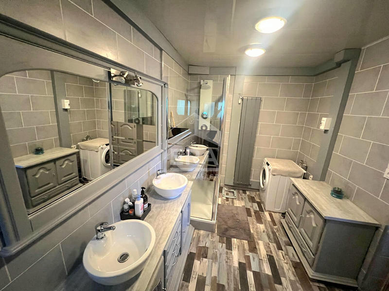 Maison - 128 m² - 6 pièces