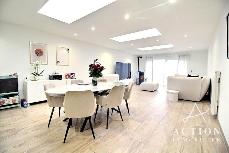 Maison - 122 m² - 4 pièces