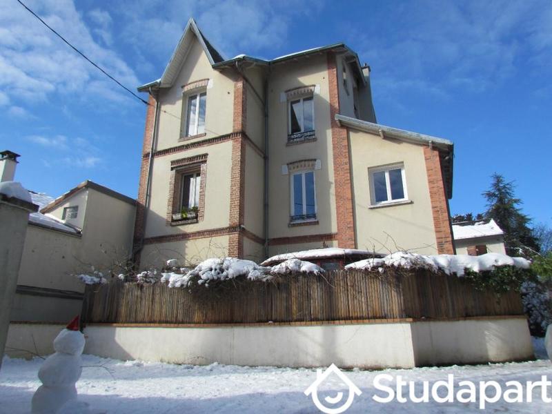 Chambre - 9 m² - 1 pièce