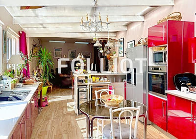 Maison - 140 m² - 6 pièces