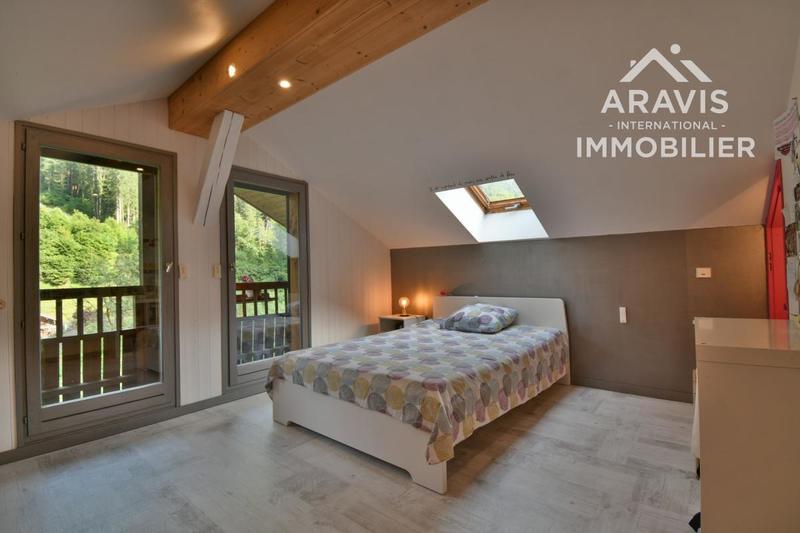 Propriété - 234 m² - 7 pièces