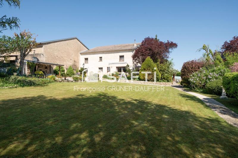 Maison - 214 m² - 5 pièces