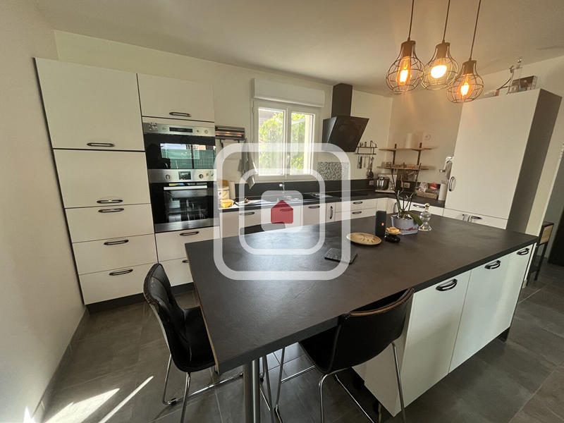 Maison - 86 m² - 5 pièces