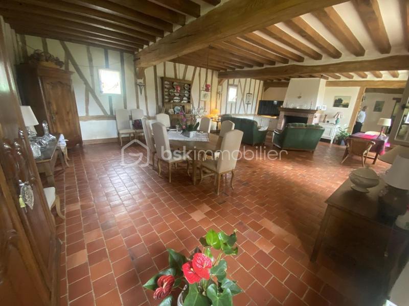 Propriété - 324 m² - 11 pièces