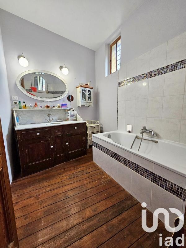 Maison - 170 m² - 9 pièces