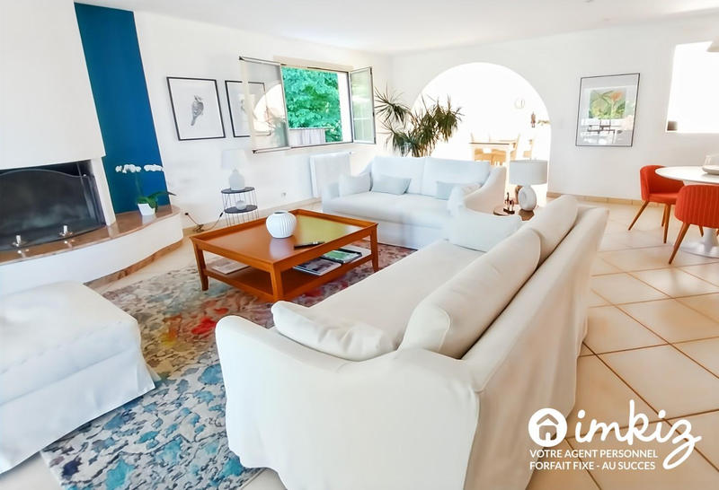 Maison - 215 m² - 7 pièces