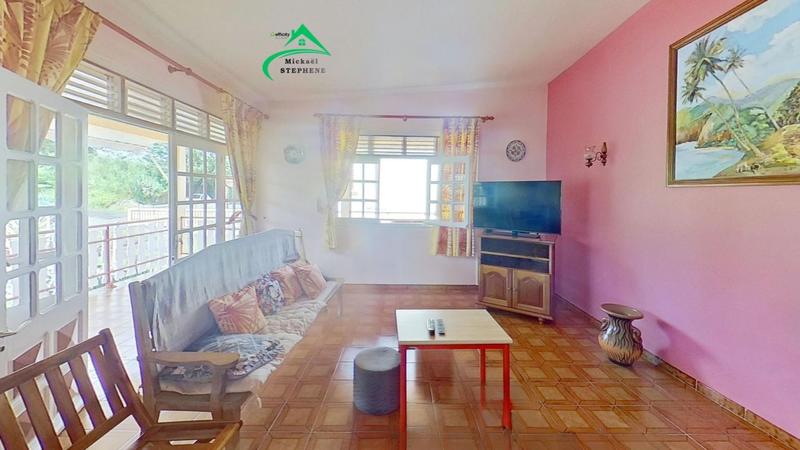 Maison - 216 m² - 7 pièces