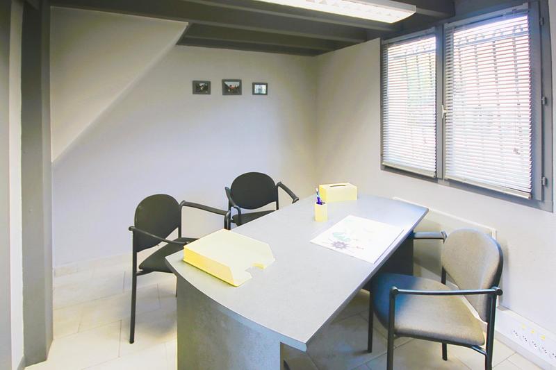 Local commercial - 87 m² - 4 pièces