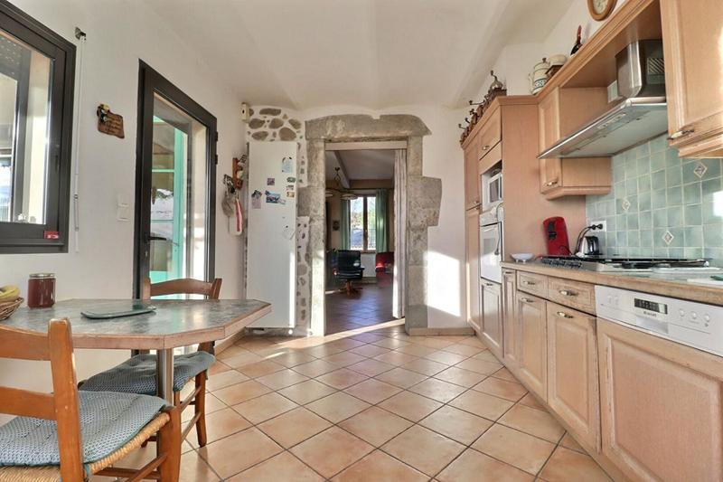 Maison - 131 m² - 8 pièces