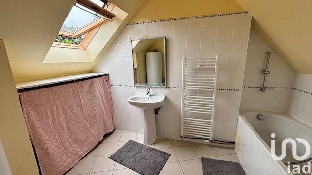 Maison - 296 m² - 12 pièces