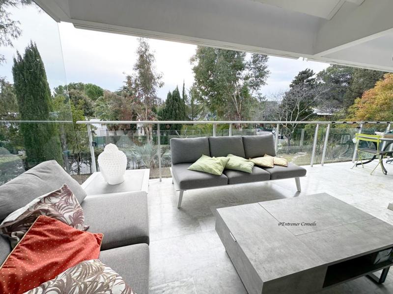 Maison - 200 m² - 7 pièces