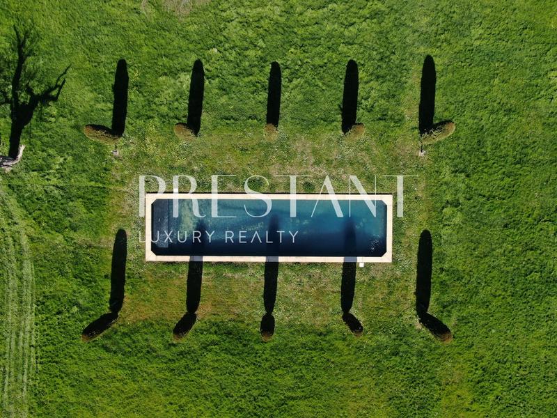 Maison - 655 m² - 14 pièces