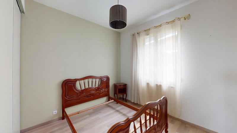 Appartement - 98 m² - 5 pièces