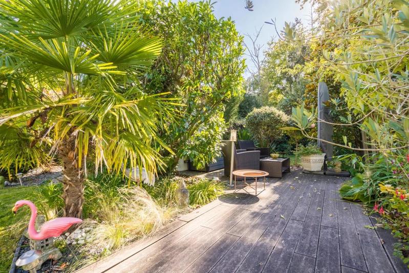 Maison - 230 m² - 10 pièces