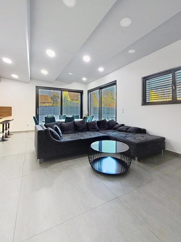 Maison - 121 m² - 5 pièces