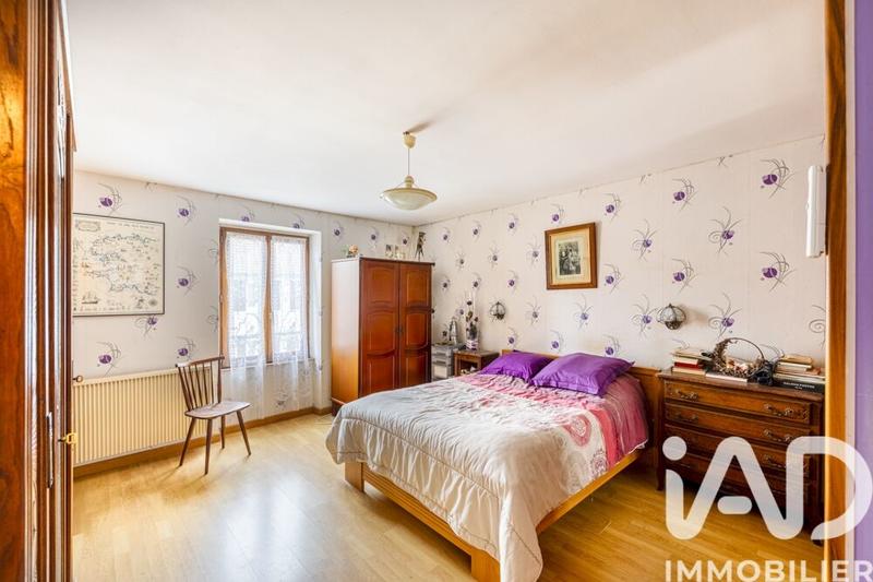 Maison - 151 m² - 8 pièces