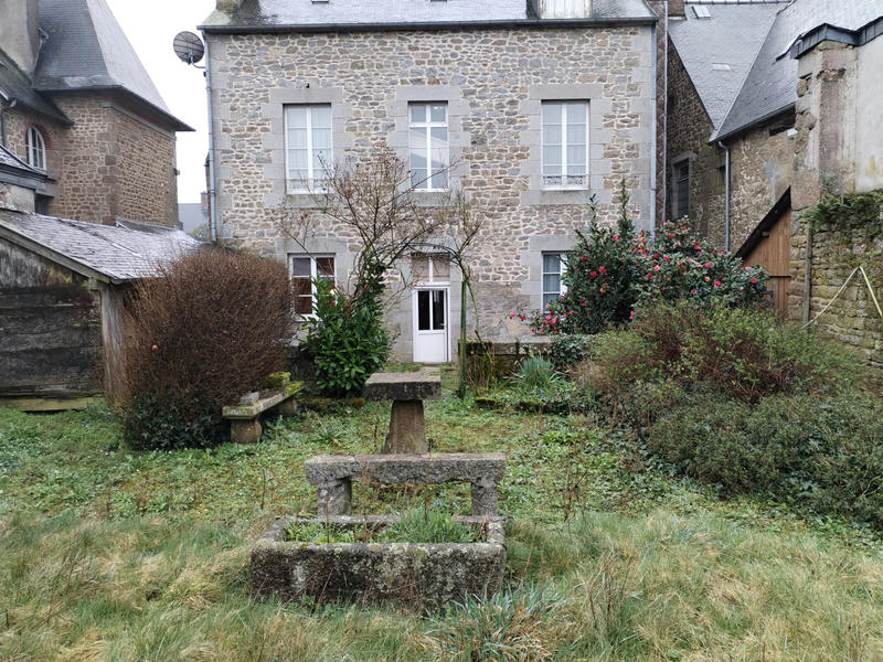 Maison - 218 m² - 10 pièces