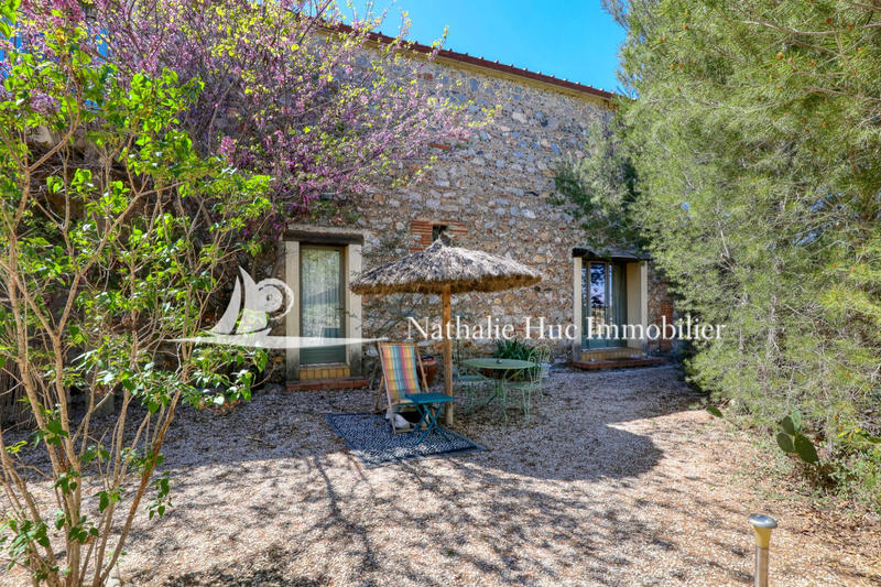 Propriété - 956 m² - 20 pièces