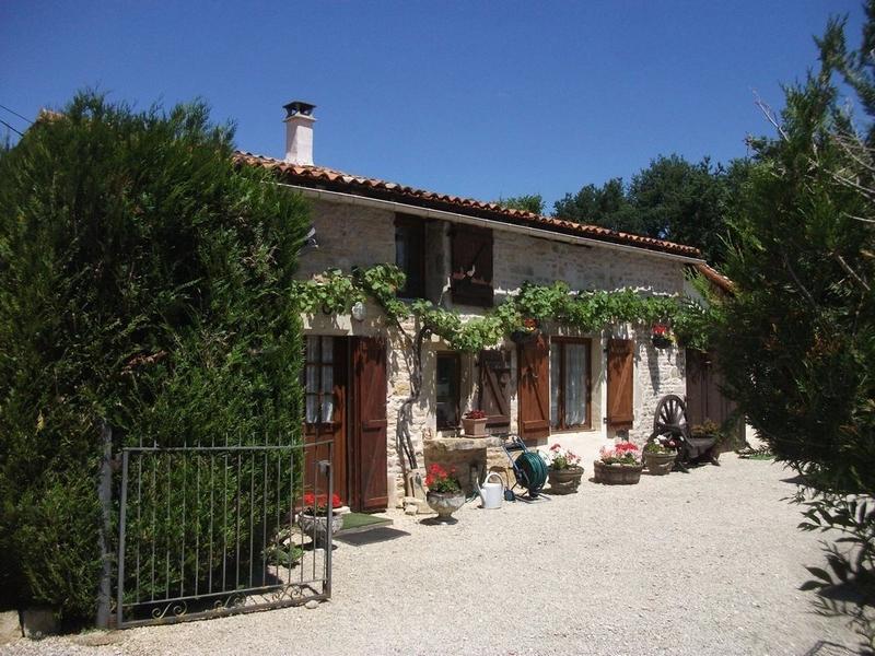 Maison - 230 m² - 13 pièces