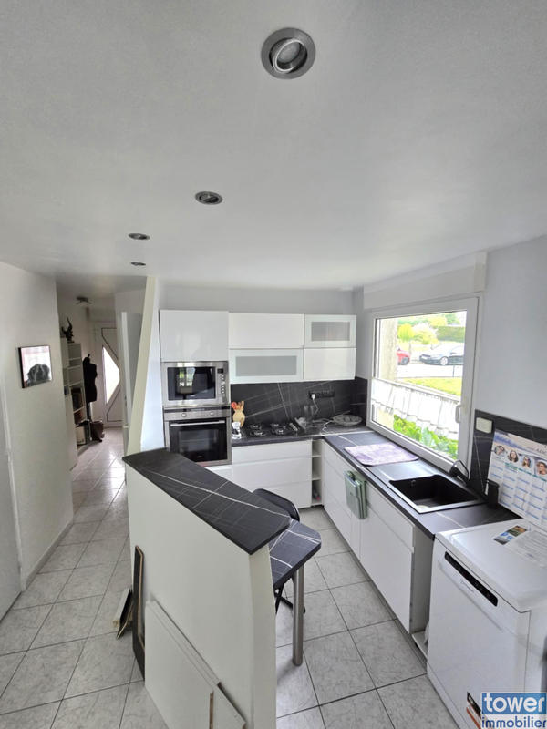 Maison - 160 m² - 9 pièces