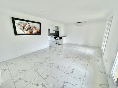 Maison - 80 m² - 5 pièces