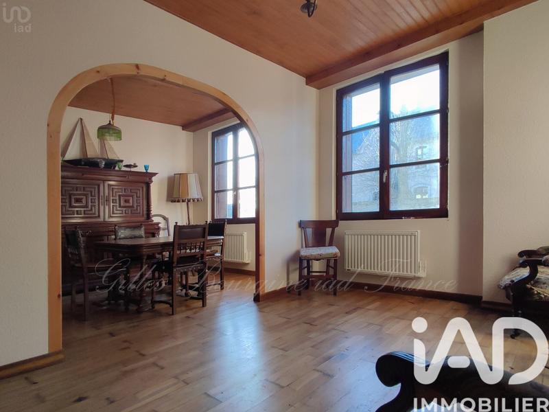 Maison - 200 m² - 9 pièces
