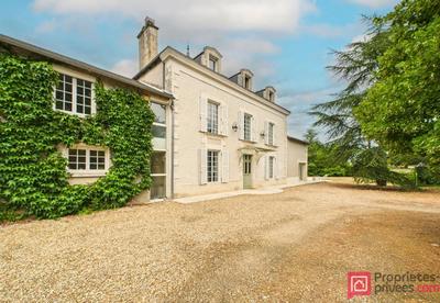 Propriété - 300 m² - 7 pièces