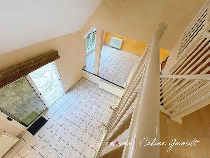 Maison traditionnelle - 213 m² - 9 pièces