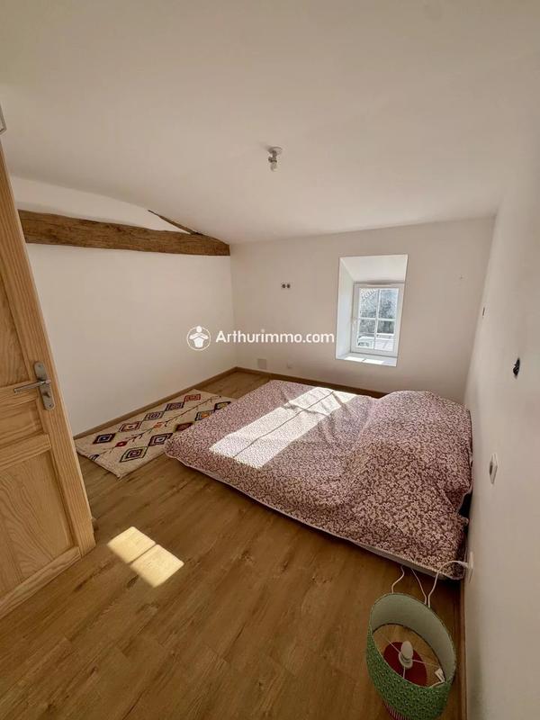 Maison - 201 m² - 6 pièces