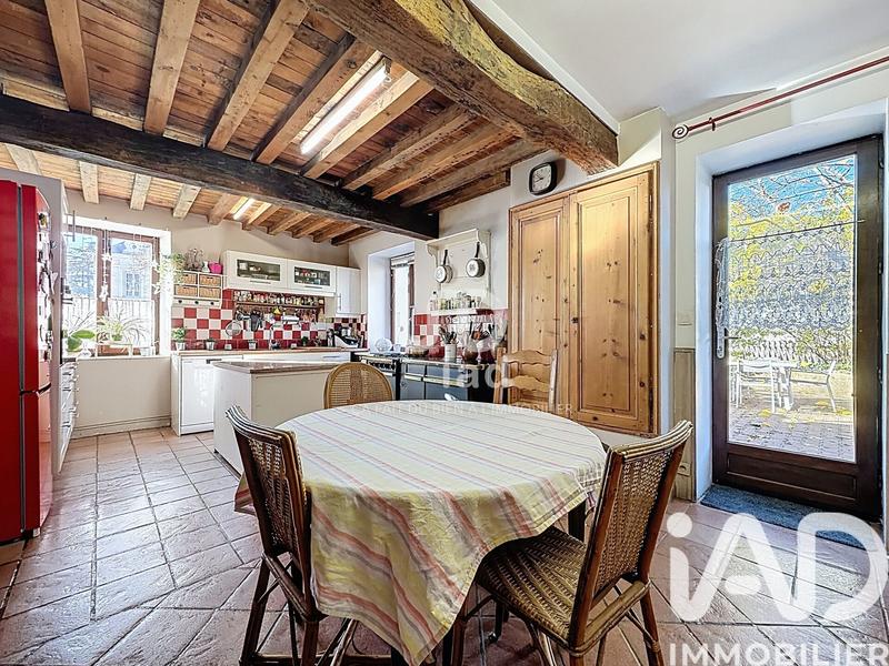 Appartement - 200 m² - 6 pièces