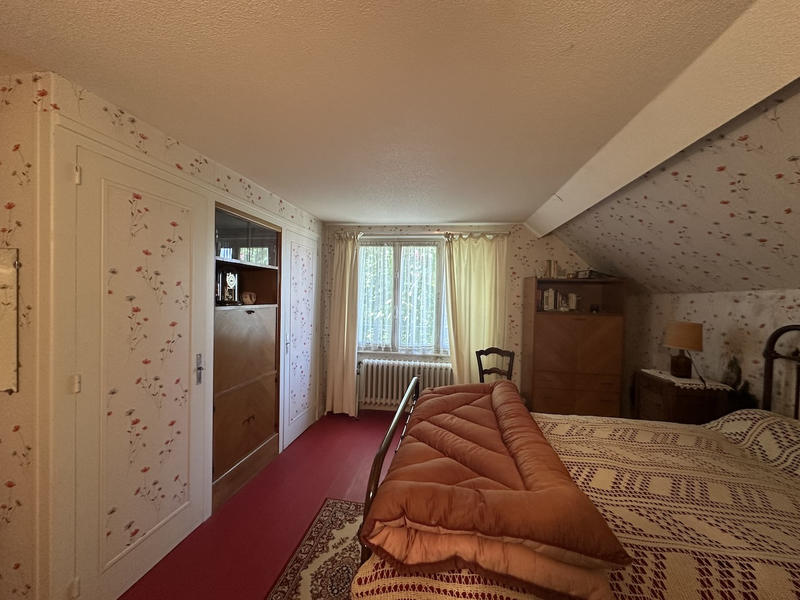 Maison - 180 m² - 9 pièces