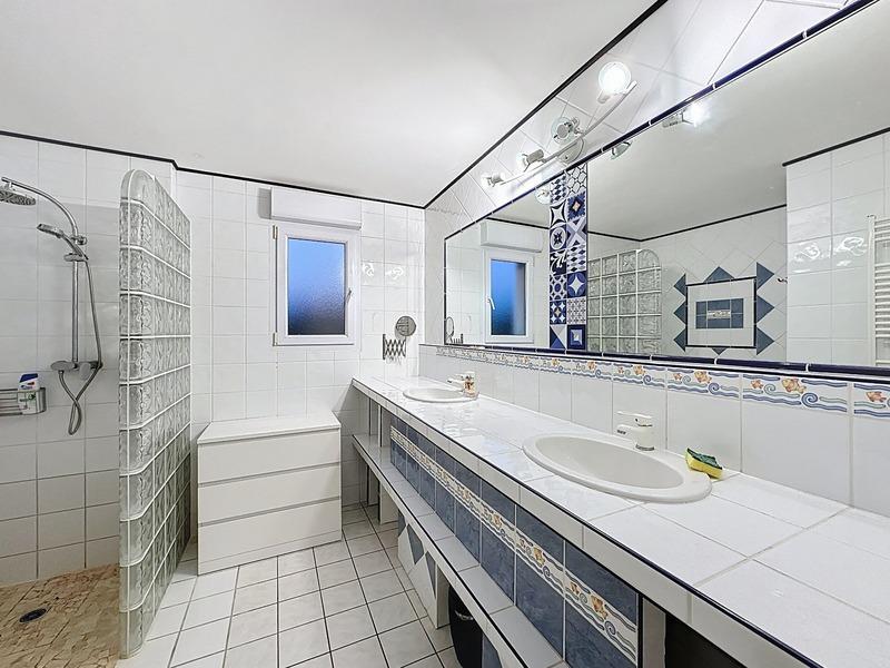 Maison - 173 m² - 8 pièces