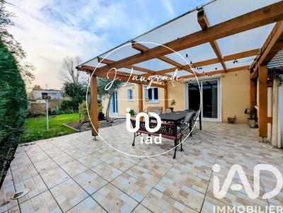 Maison - 135 m² - 6 pièces