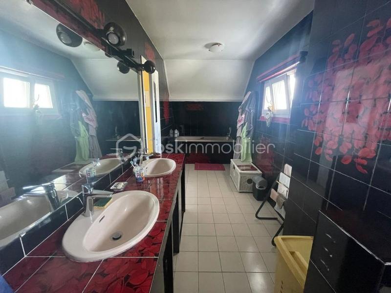 Maison - 175 m² - 7 pièces